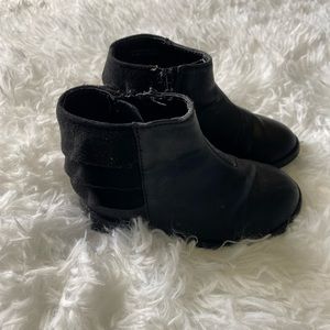 The Children’s Place Black Boots - Toddler Girl Size 6